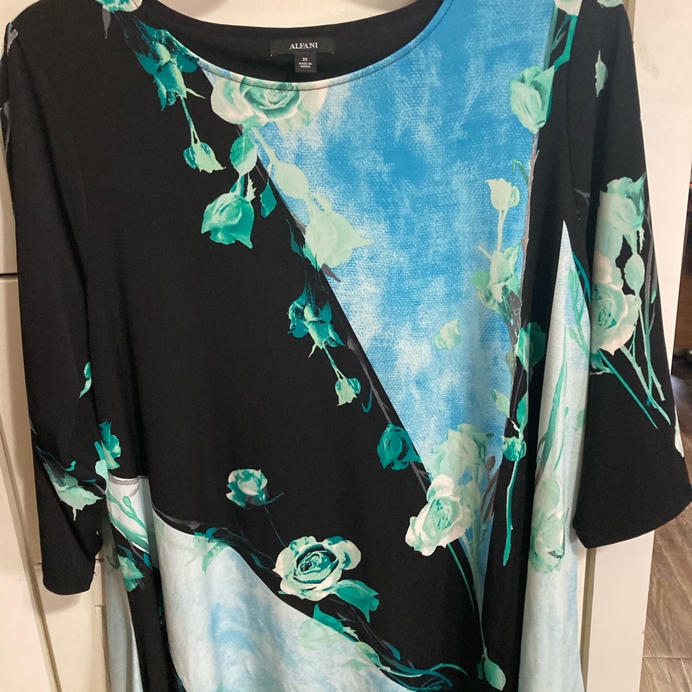 Alfani Black and Blue Graphic Blouse with 3/4 Sleeves